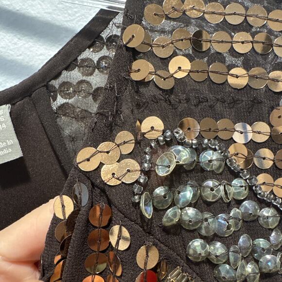 ASOS Sequin Dress in Black and Gold - Picture 16 of 16